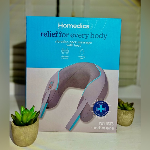 NECK MASSAGER W/ HEAT - Picture 2 of 4